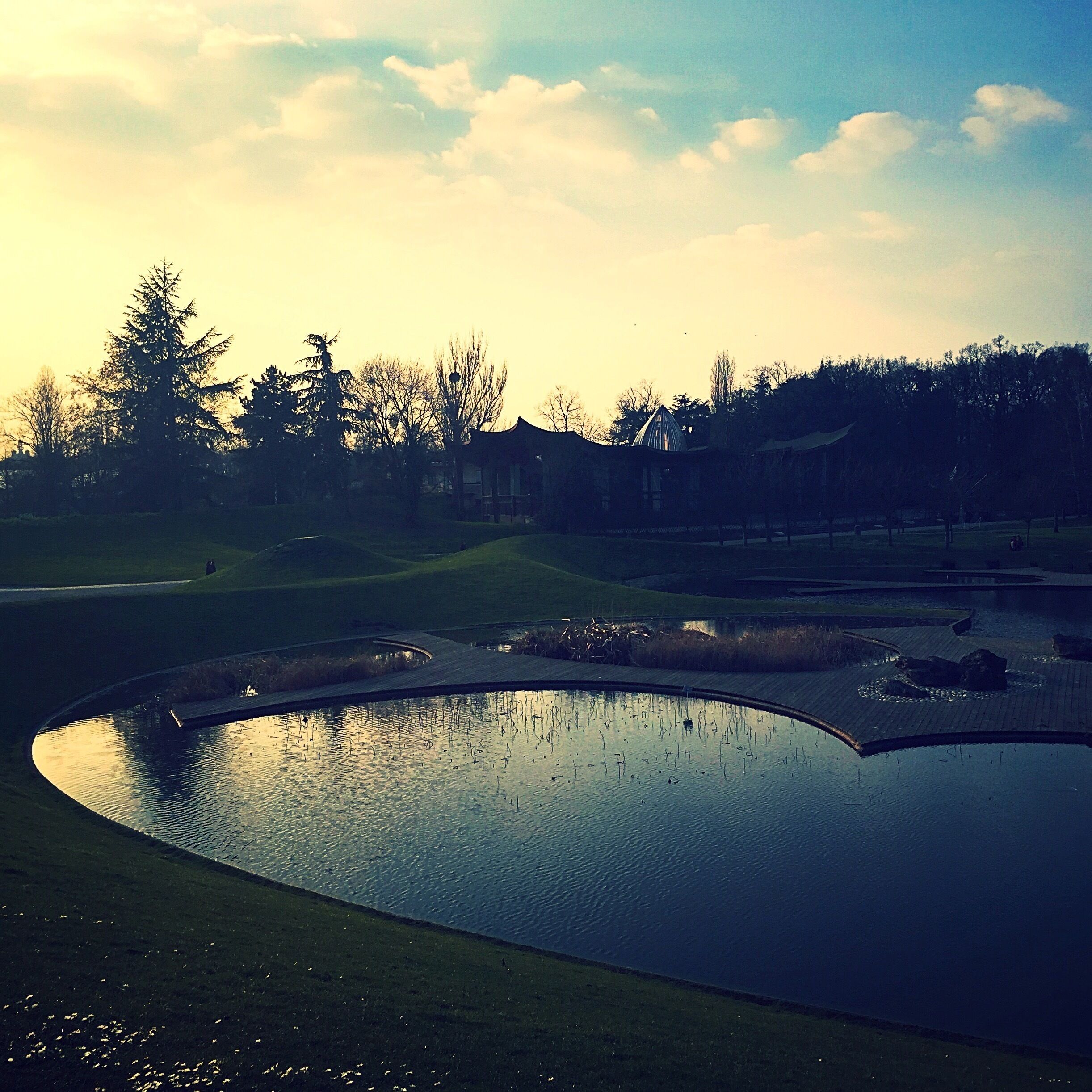Beautiful evening in one of the most famous parks in the Paris area (Vincennes - France)

March 2016 - Iphone 6

#Vincennes #France #Park #Europe