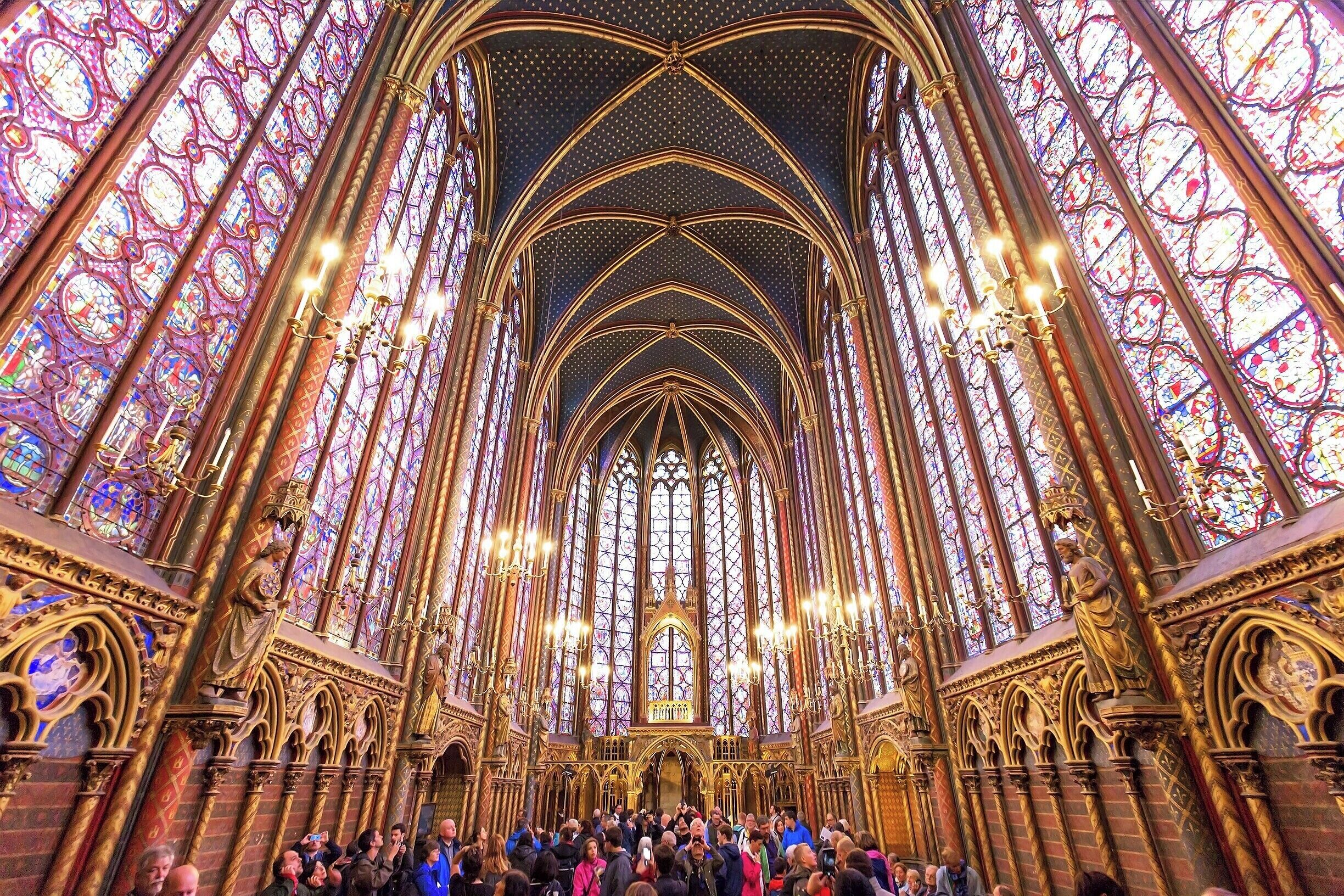 Gothic architecture at its most glorious! Sainte-Chapelle was built by King Loius IX to serve as his royal chapel and to house the sacred relics he had acquired, including the Crown of Thorns, the Image of Edessa, and fragments of the True Cross and Holy Lance. The chapel cost him only 40,000 livres, which was a bargain considering that the relics themselves cost him more than 135,000 livres!