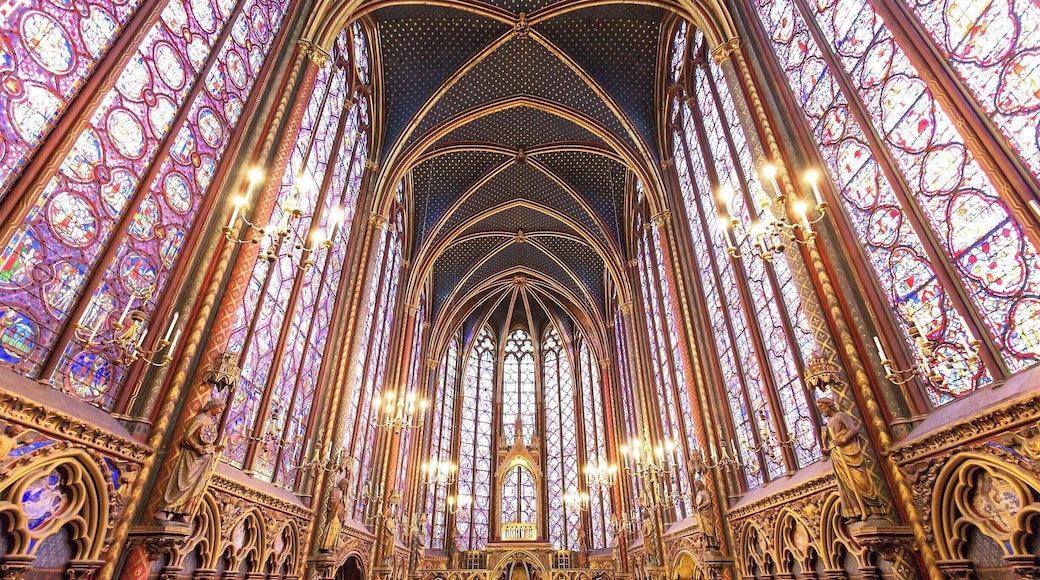 Gothic architecture at its most glorious! Sainte-Chapelle was built by King Loius IX to serve as his royal chapel and to house the sacred relics he had acquired, including the Crown of Thorns, the Image of Edessa, and fragments of the True Cross and Holy Lance. The chapel cost him only 40,000 livres, which was a bargain considering that the relics themselves cost him more than 135,000 livres!