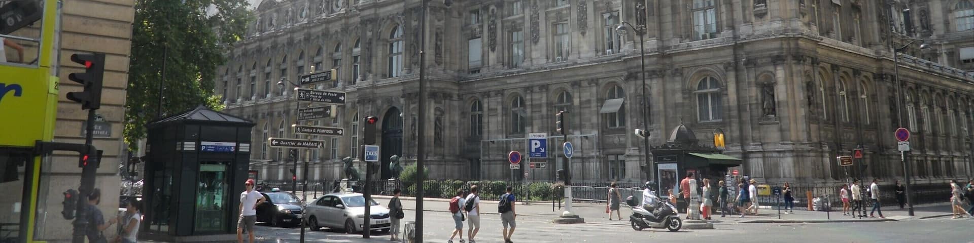 Walking around Paris