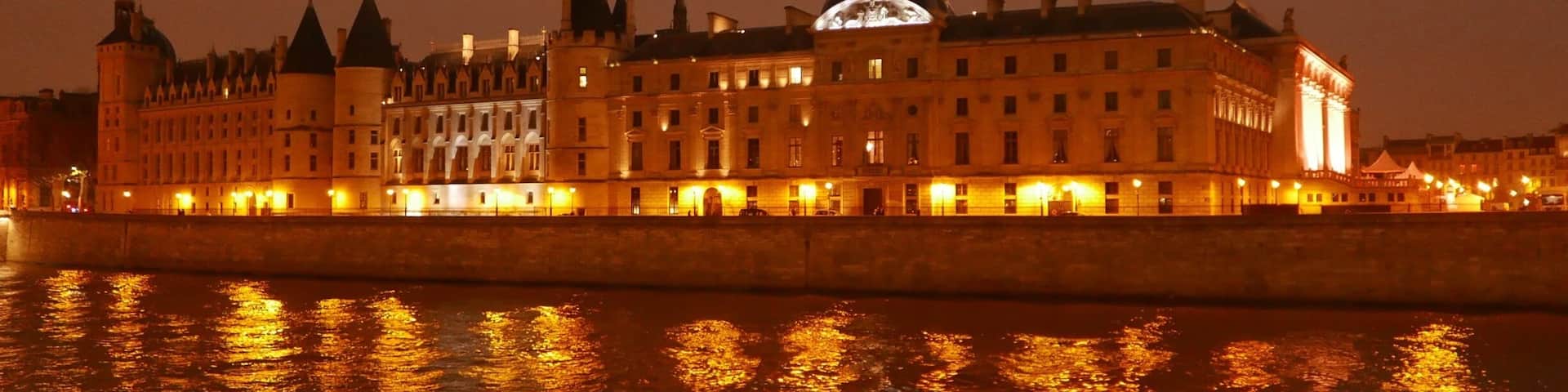 Palais de justice vu de la Seine