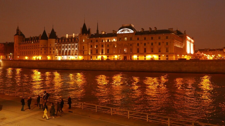 Palais de justice vu de la Seine