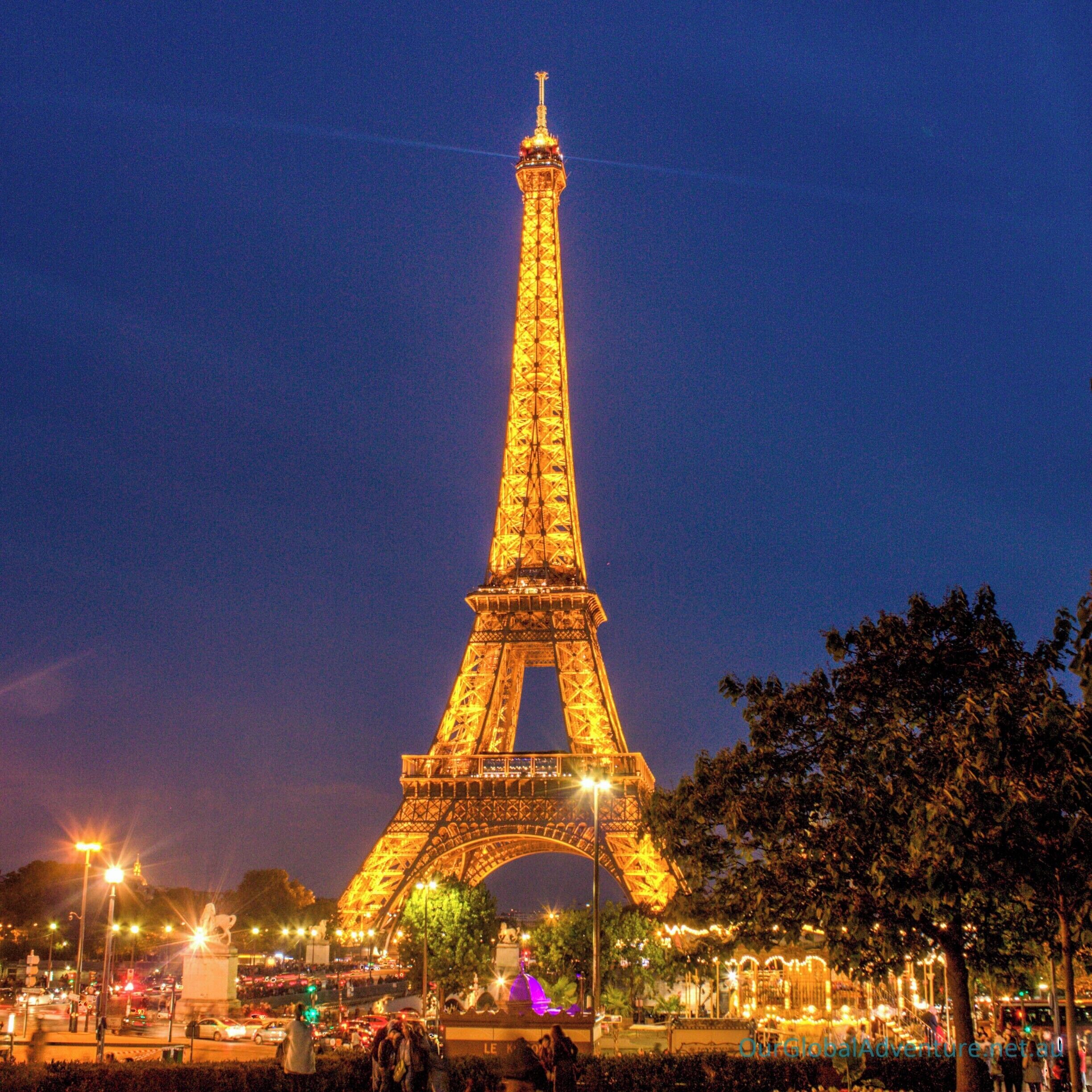 Paris cliché pic #1...
Tour Eiffel, as seen from Trocadéro :-)
Everyone needs the Paris classics on their Trover page ;-)