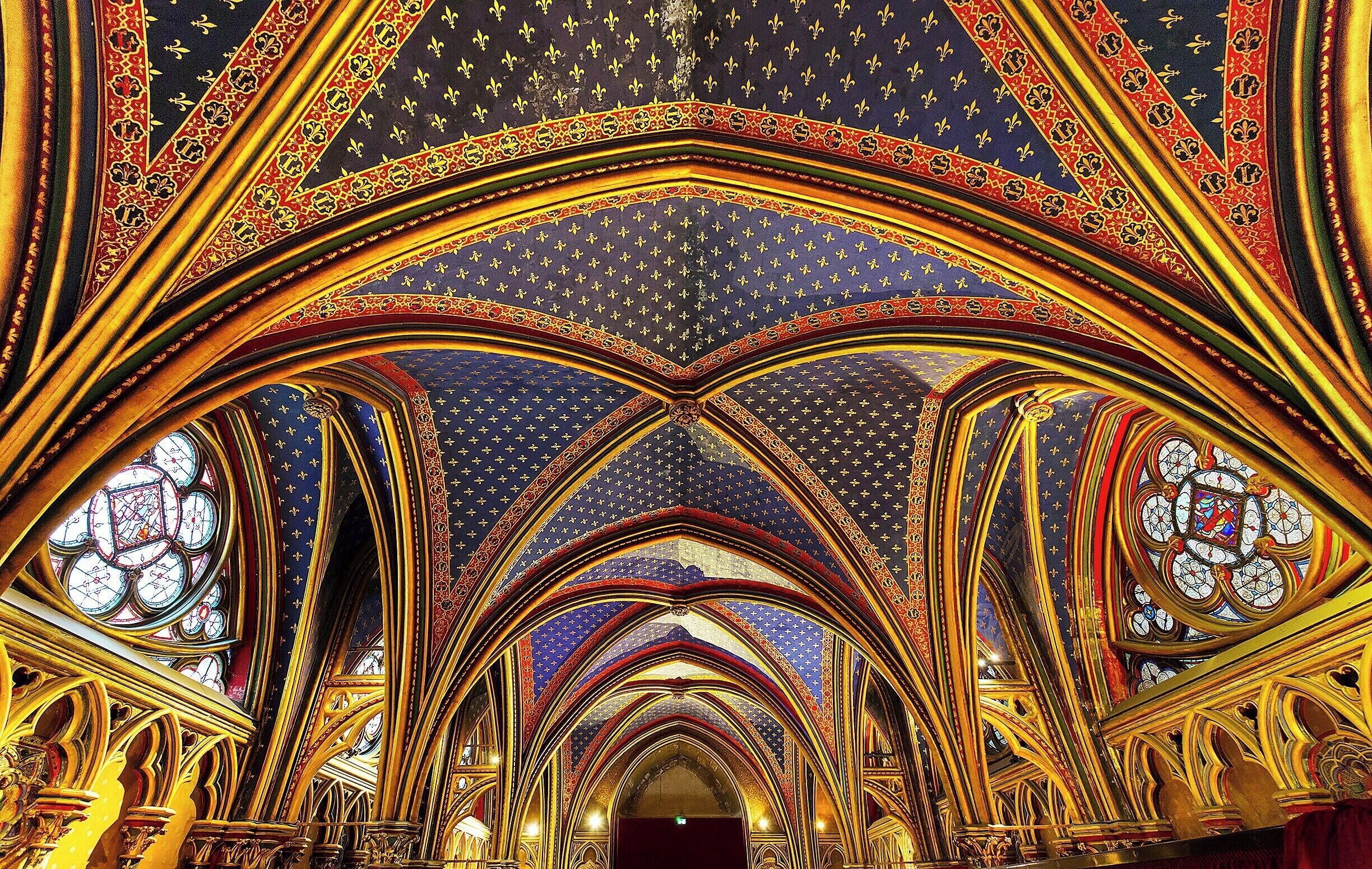 The ceiling of the lower chapel.  This is where common inhabitants of the palace would come to worship, while royalty would celebrate in the glorious upper chapel.  Still, this lower chapel isn't too shabby.  The decoration down here emphasizes the lineage of the royal family - golden fleurs-de-lis on a blue background to represent King Louis, and golden castles on a red background to represent his mother, Blanche de Castille.