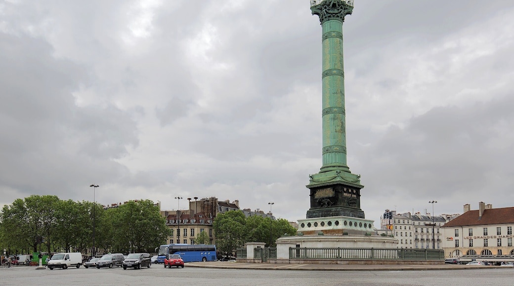 The Judy Column on a moody day in Paris.
Although you might expect the column to commemorate the French Revolution and the storming of the Bastille prison, the column actually celebrates the Revolution of 1830. The bronze column is 154 ft (47 m) high and is topped with a gilded figure representing Auguste Dumont's "Spirit of Freedom" and holding up the torch of civilization.