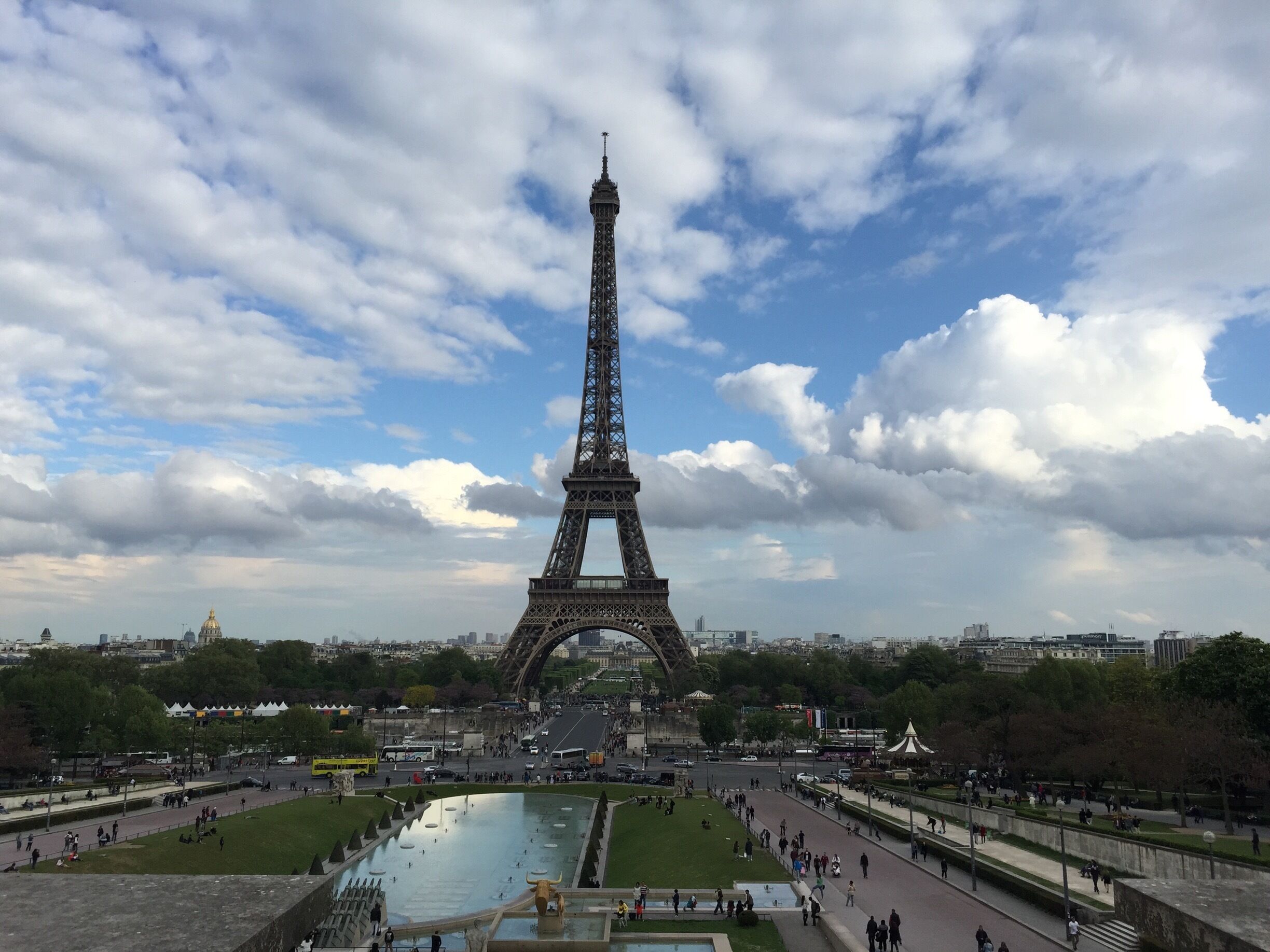 It doesn't matter how many times you have seen the Eiffel Tower, it will always seem to be the first time! 🗼🇫🇷