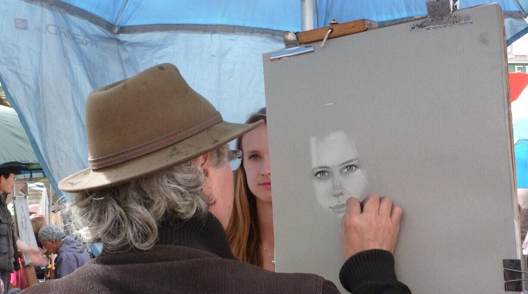 Picasso, Vlamenck, Derain, Soutine, Modigliani, Van Gogh and countless others lived and worked in these narrow streets.