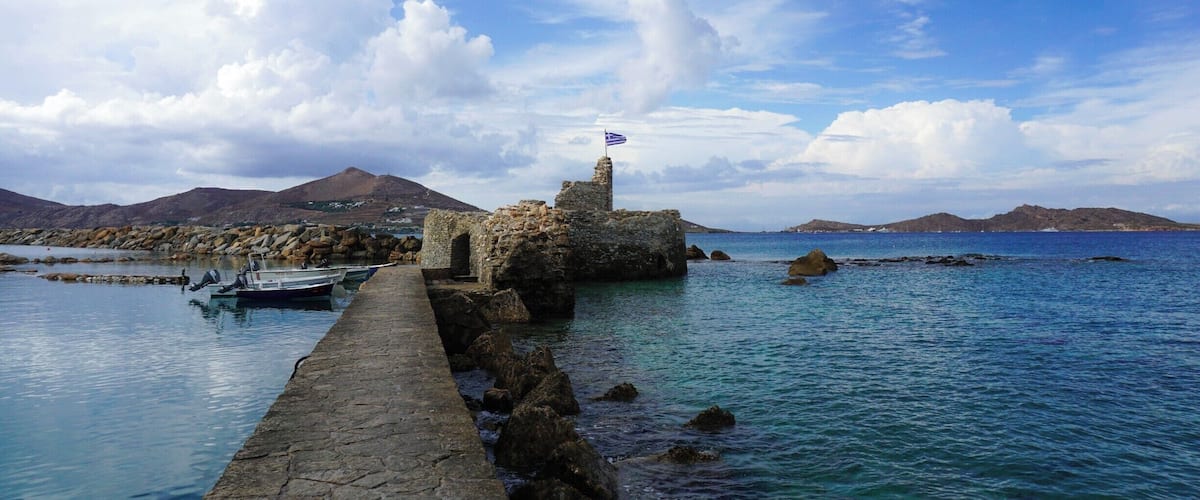 Naousa in Paros, Greece is a very special place. With beautiful white Cycladic architecture and impossibly blue skies and sea, it is everything you imagine when you think of the Cycaldes. Best part? None of the crowds of the more popular islands. #Blue
