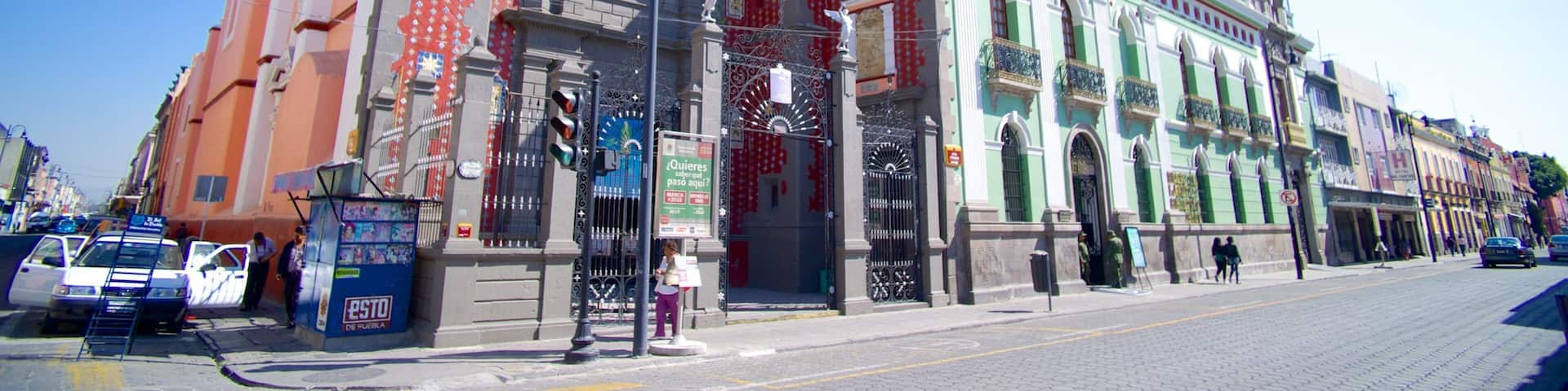 Puebla showing a city and street scenes
