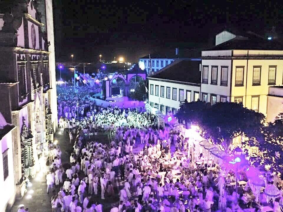 PDL White Ocean festival. Dresscode: white