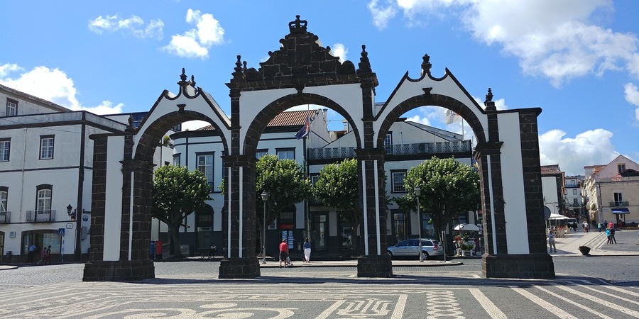 Portas da Cidade (City Gates)
