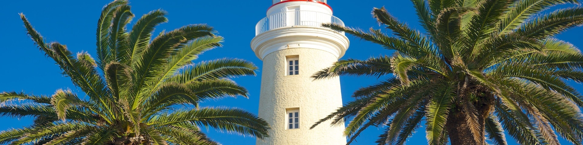 Punta del Este showing a lighthouse