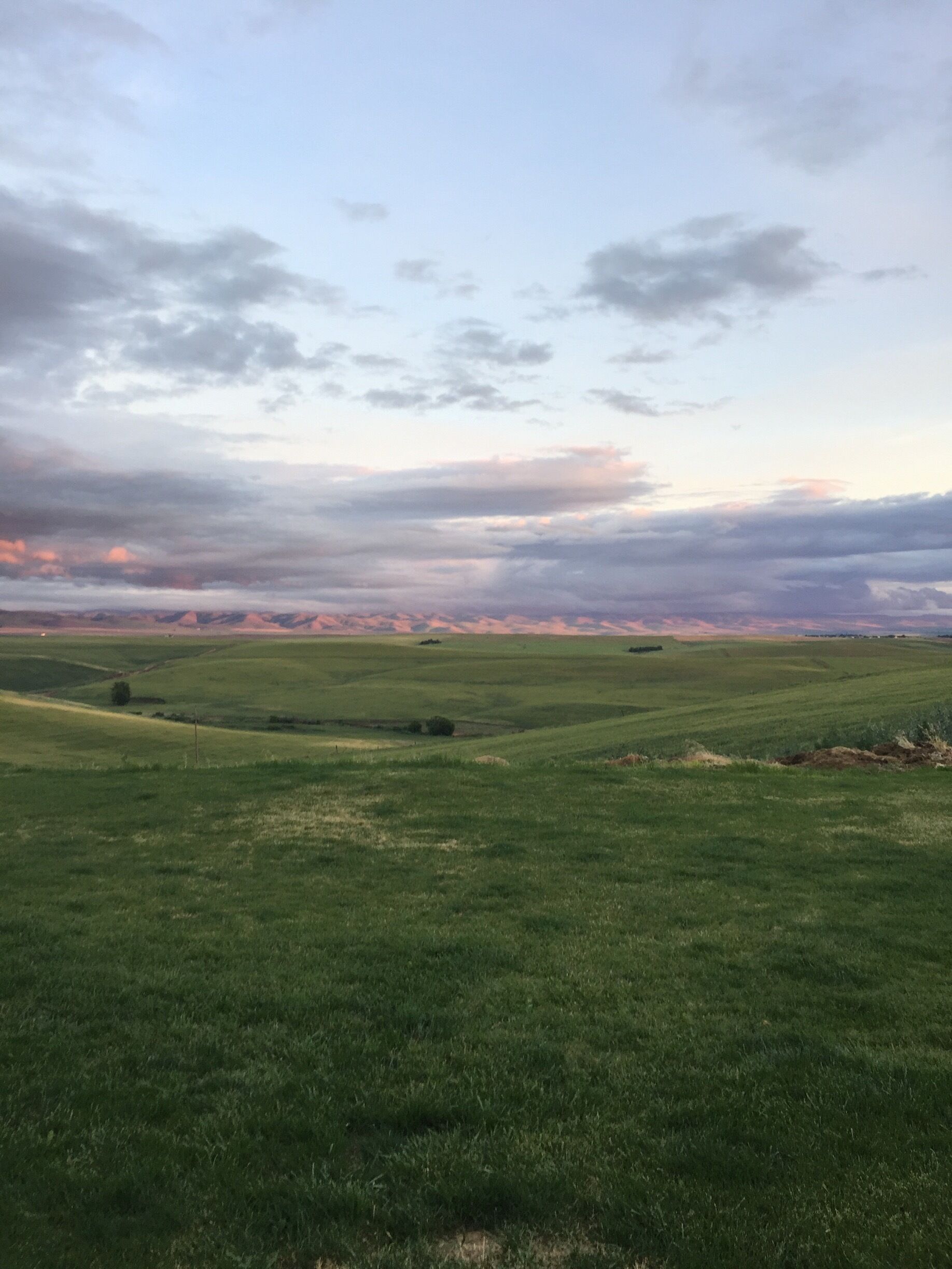 Beautiful June sunset in Eastern Oregon 