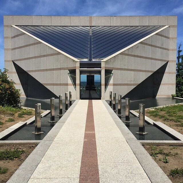 The Meditation Chapel at the Grotto in northeast Portland sits atop a cliff, adjacent to thousands of feet of trails and gardens, including an outdoor Stations of the Cross #StunningStructures