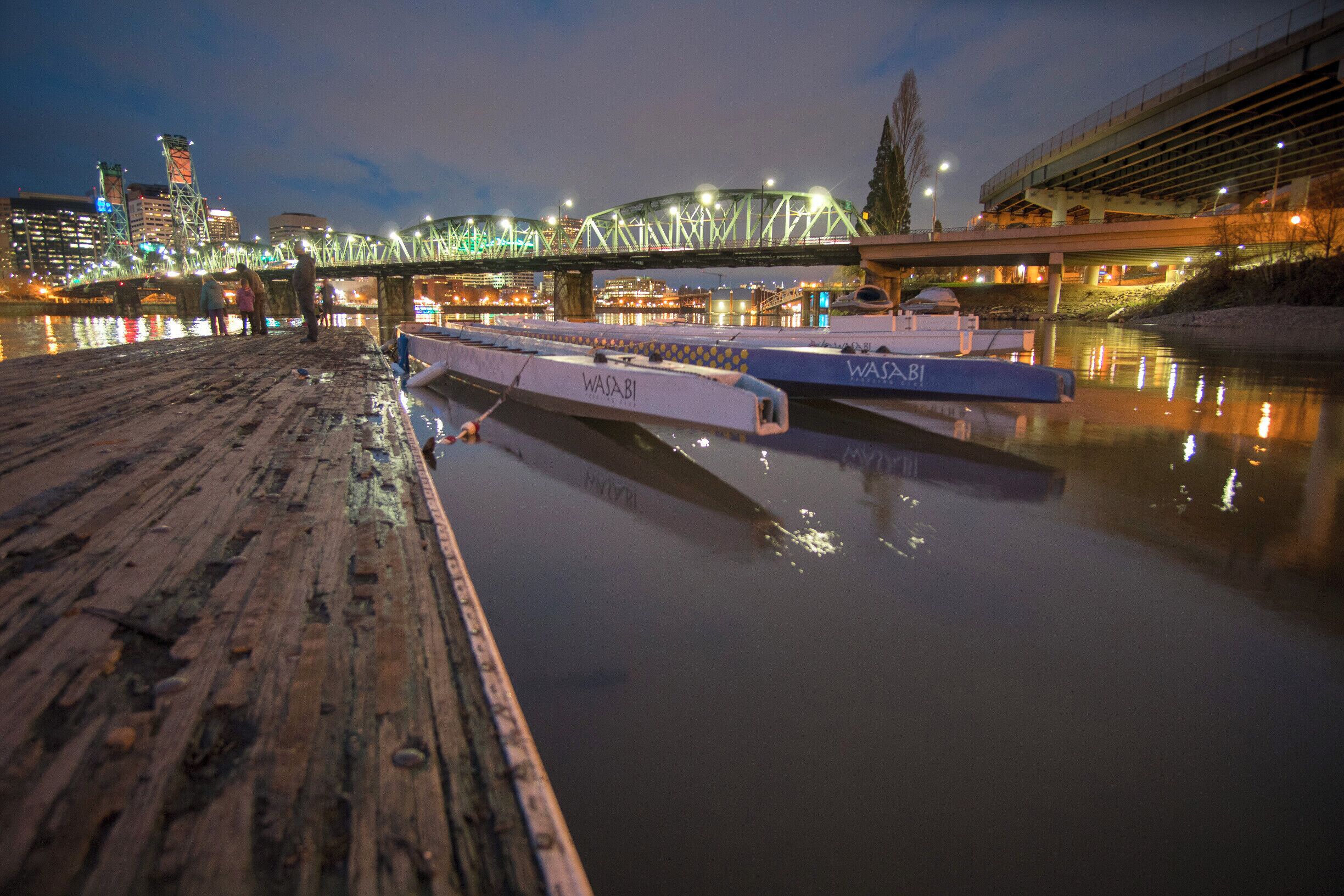 Dragon boat races during the Rose Festival are a big thing in Portland. Teams practice year around on the Willamette river in these training skulls moored along the East Bank Esplanade.
#Oregon #Portland #dragonboat #eastbankesplanade
