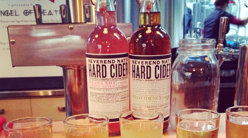 อีลิออท