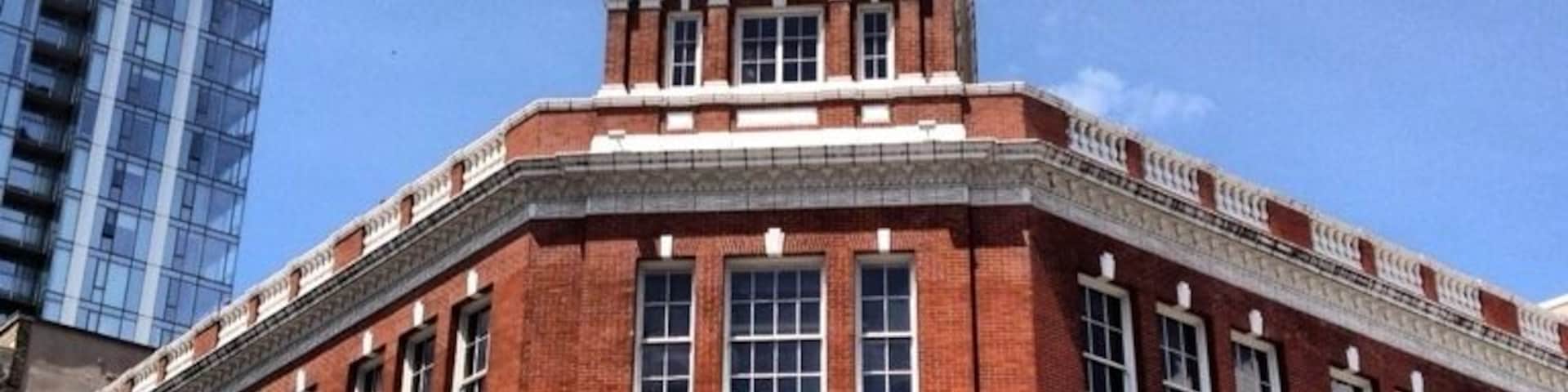 Built in 1922 and renovated in 2004.