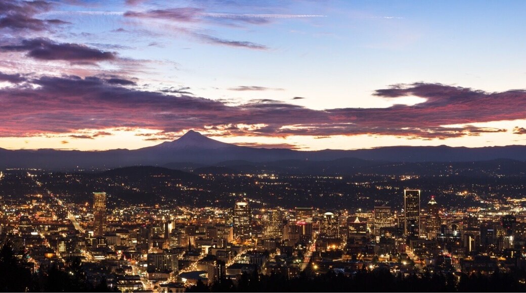 One of the best places for sunrises in Portland, OR, USA
#BvsCities