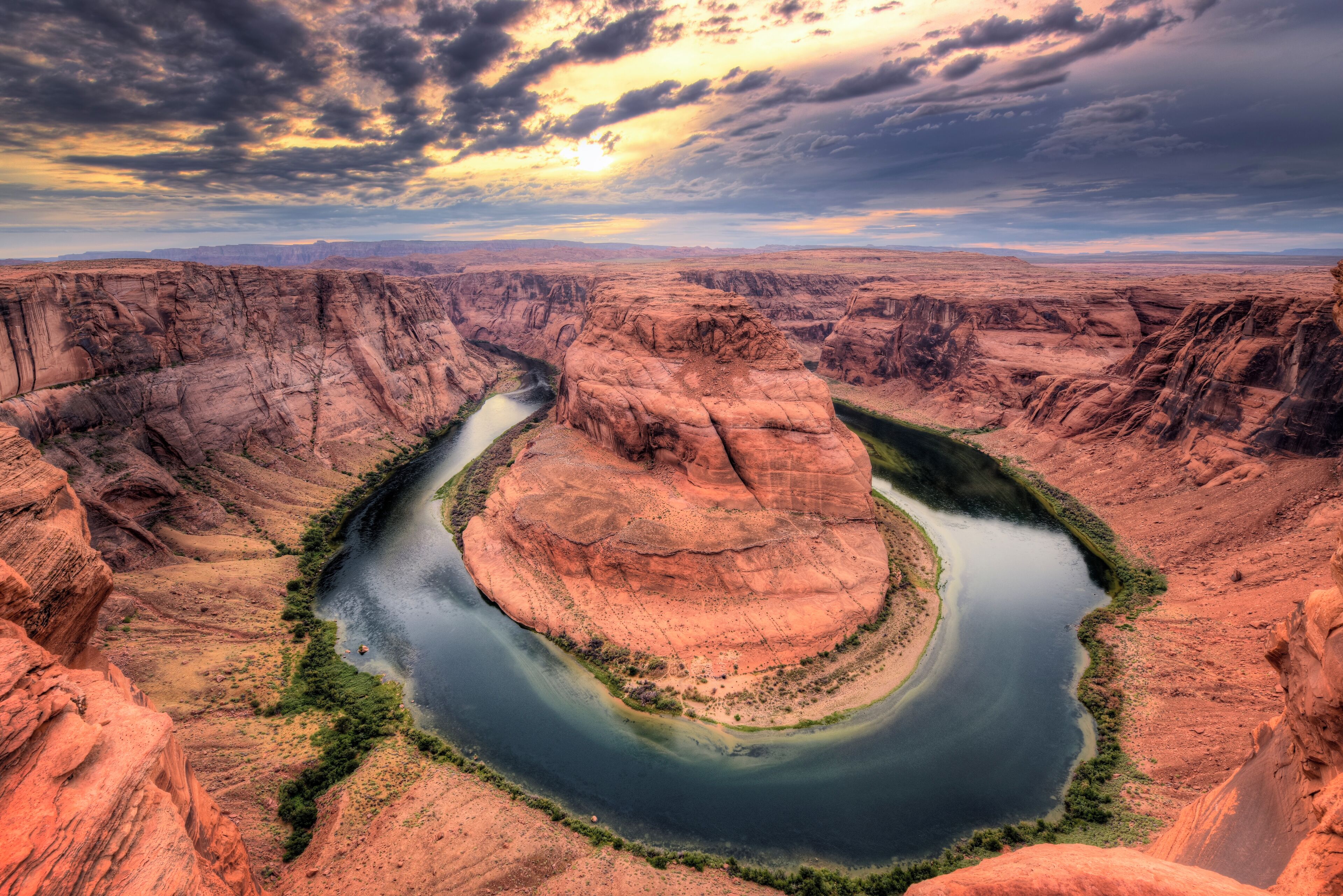 Colorado river at Horseshoe Bend, Page, AZ..