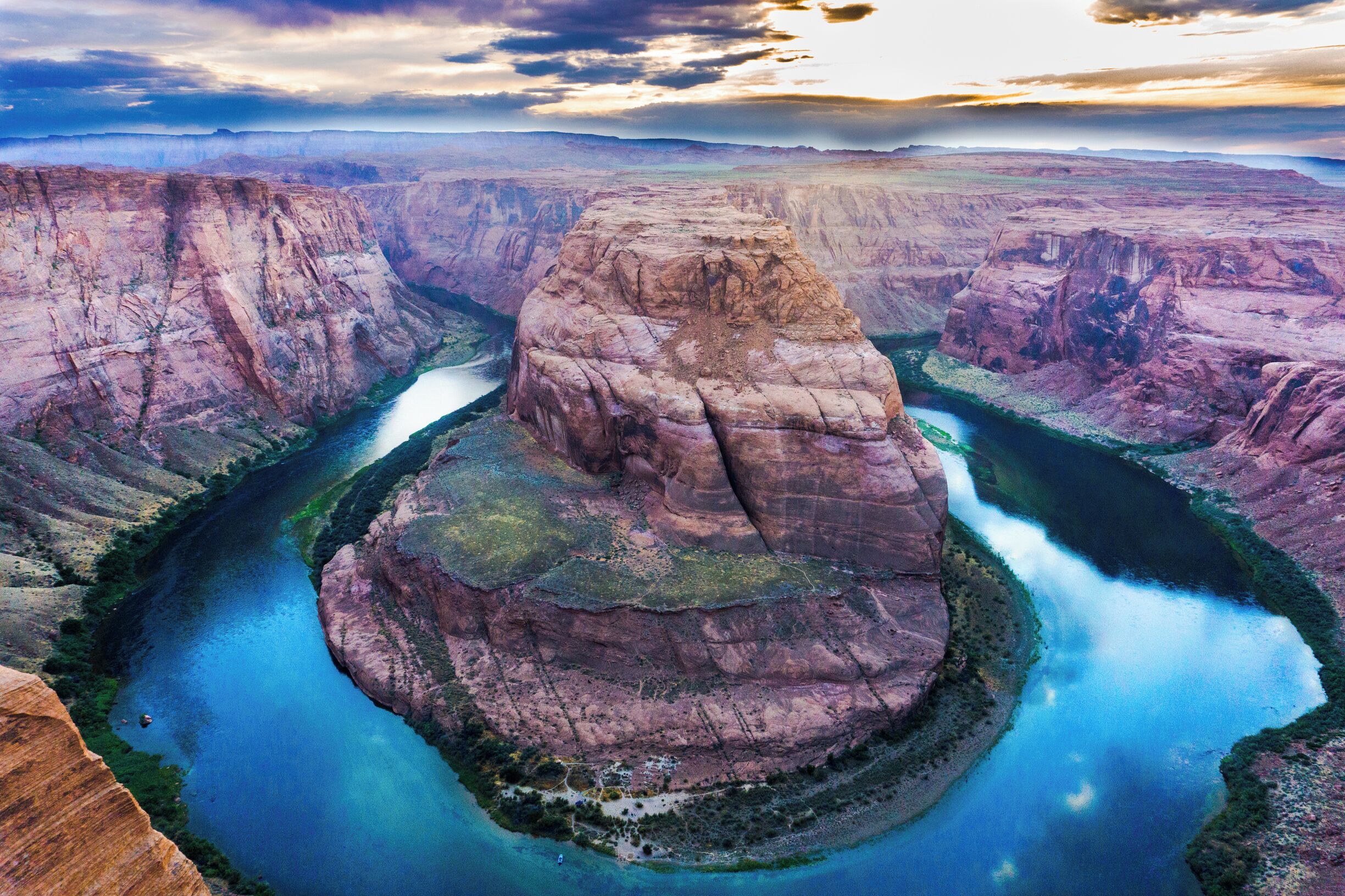 My favorite place so far in my travelling. 

#BvSWater