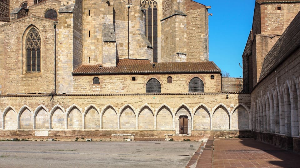 Perpignan is the prefecture of the Pyrénées-Orientales department in Southwest France, and the centre of the metropolitan area Perpignan Mediterranée.
Here, Perpignan Cathedral.
