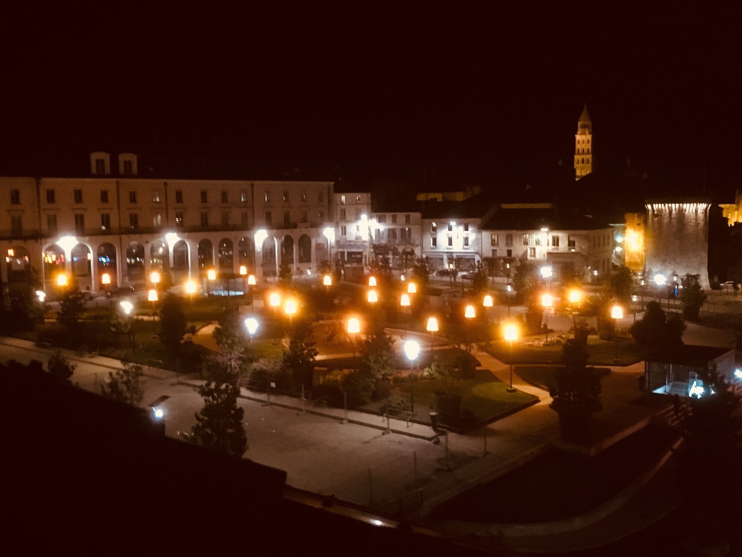 View from
My lovely terrace at mercure Perigueux center Dordogne 
Good good 
Foie gras 