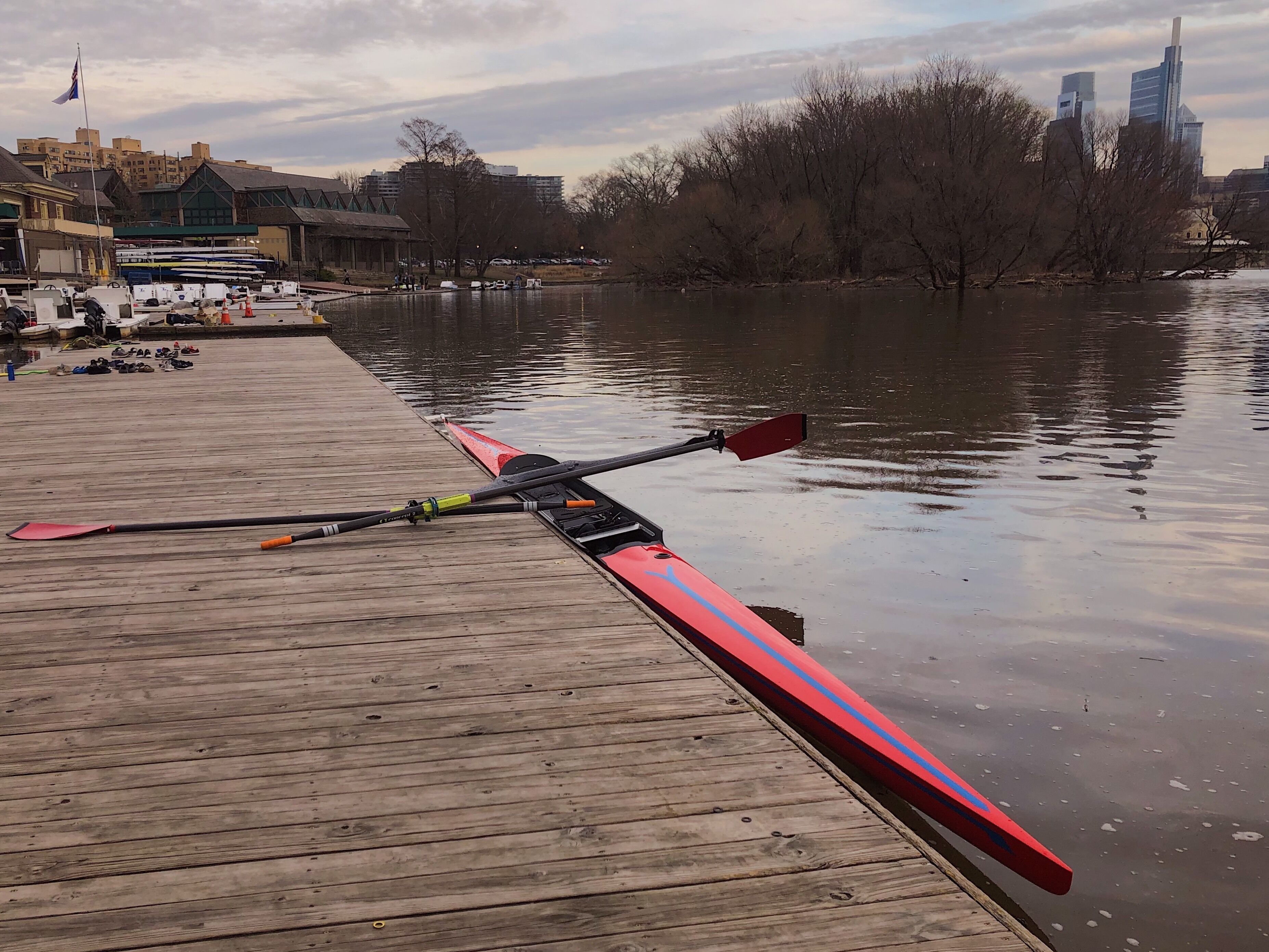 It’s springtime in #Philly! Taking the Artemisia 1X for an early spring row on the #schuylkillriver! #rowing #sculling #kidsfun #OnTheRoad #boathouse #boathouserow #scullboat #phillystyle