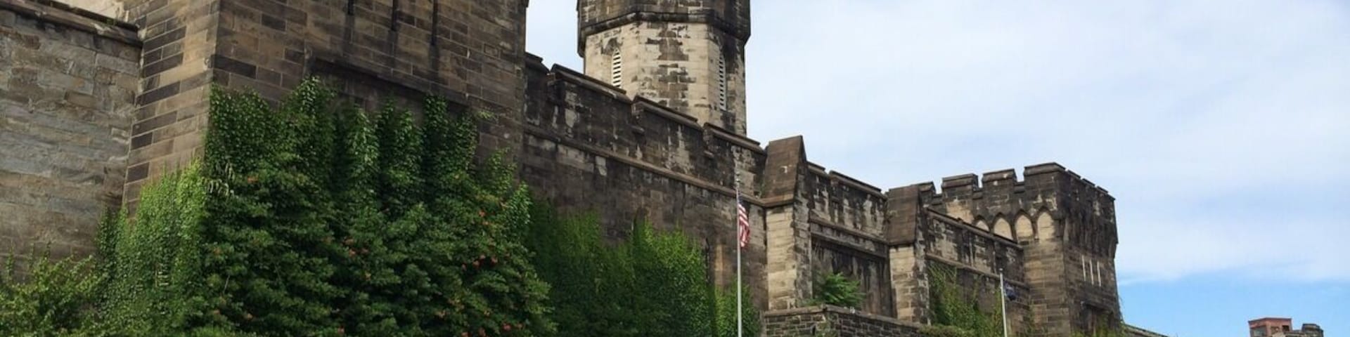 Penitentiary located in the heart of Philadelphia. Actually held prisoners into the 1970's. Supposedly had running water before the White House did.
