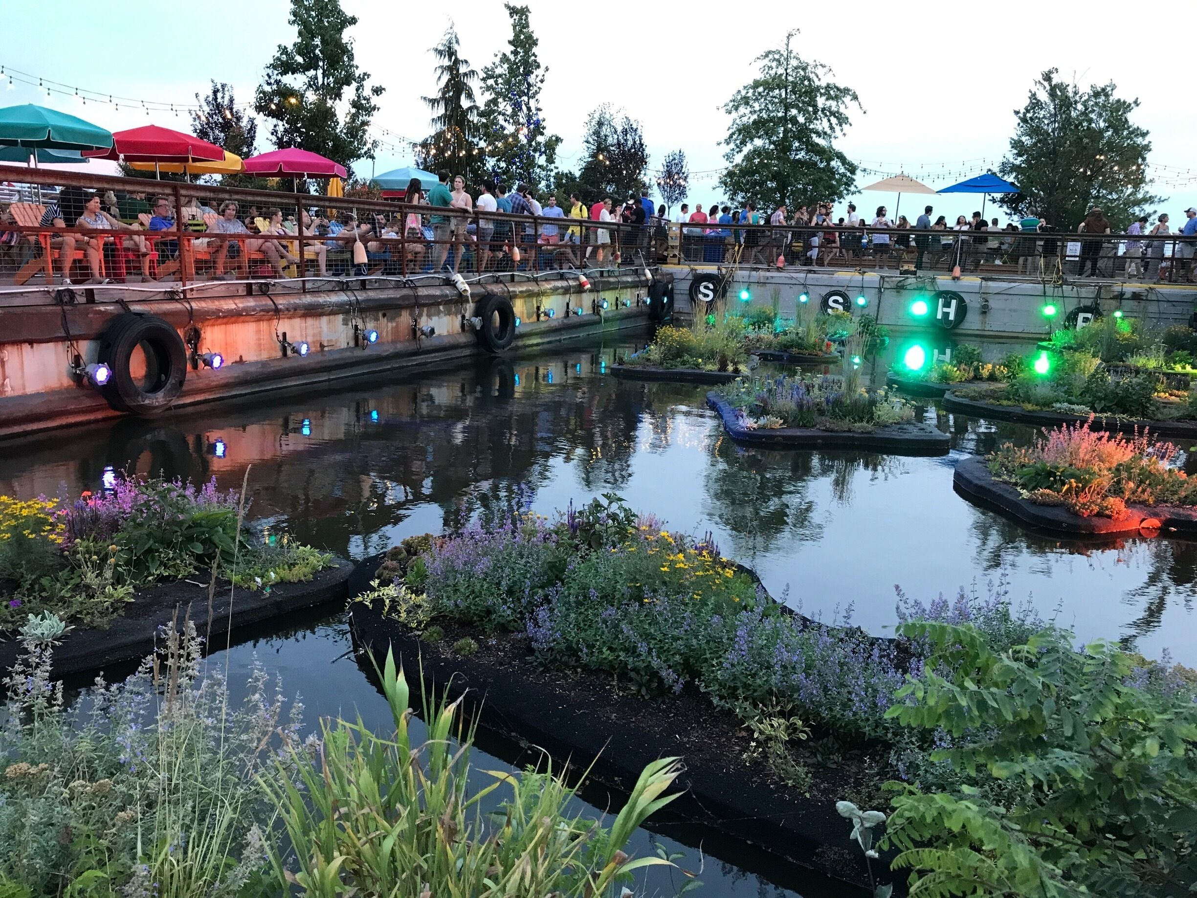 Spruce Street Harbor Park
