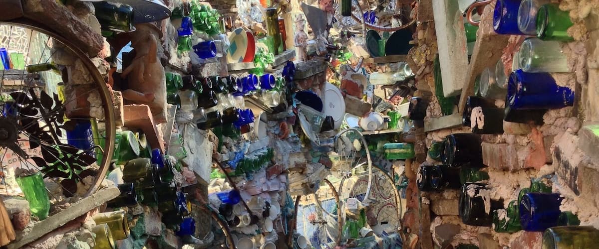 This place is absolutely stunning! And we didnt even go in. Overwhelming artistry. #roadtrip #alwaysexplore