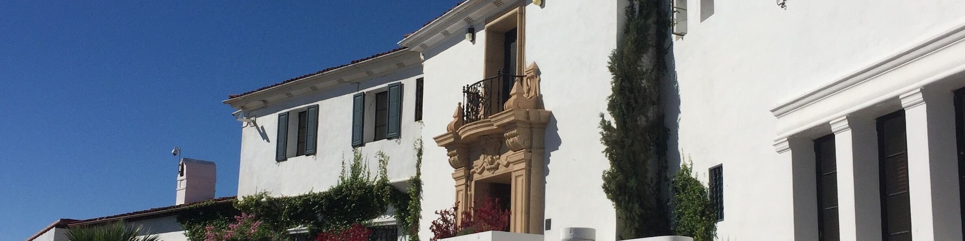 Built in 1930 by William Wrigley, this is the smallest of his 5 homes. He would die here in 1932 of heart failure.