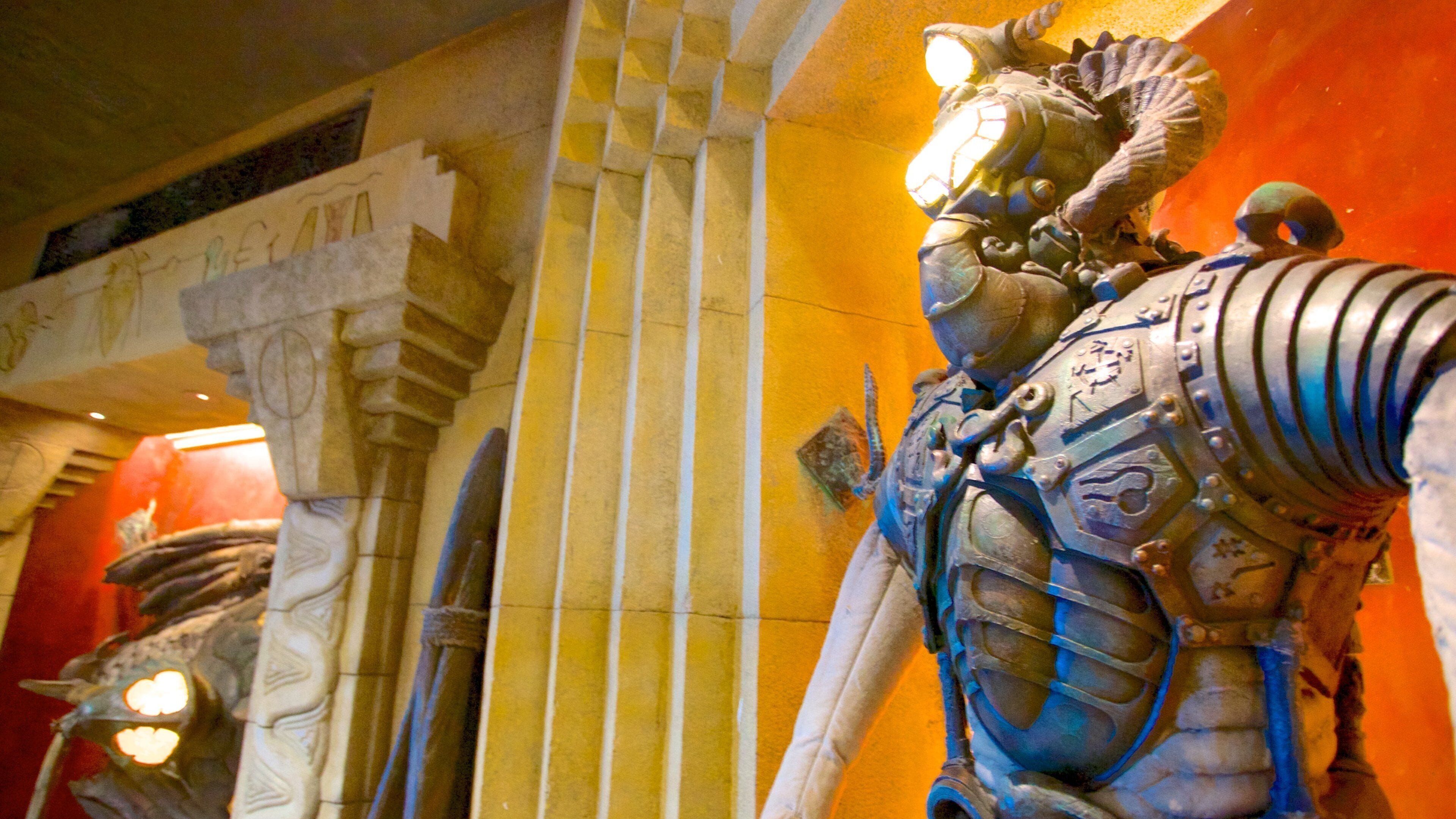 Atlantis Aquarium welches beinhaltet Innenansichten