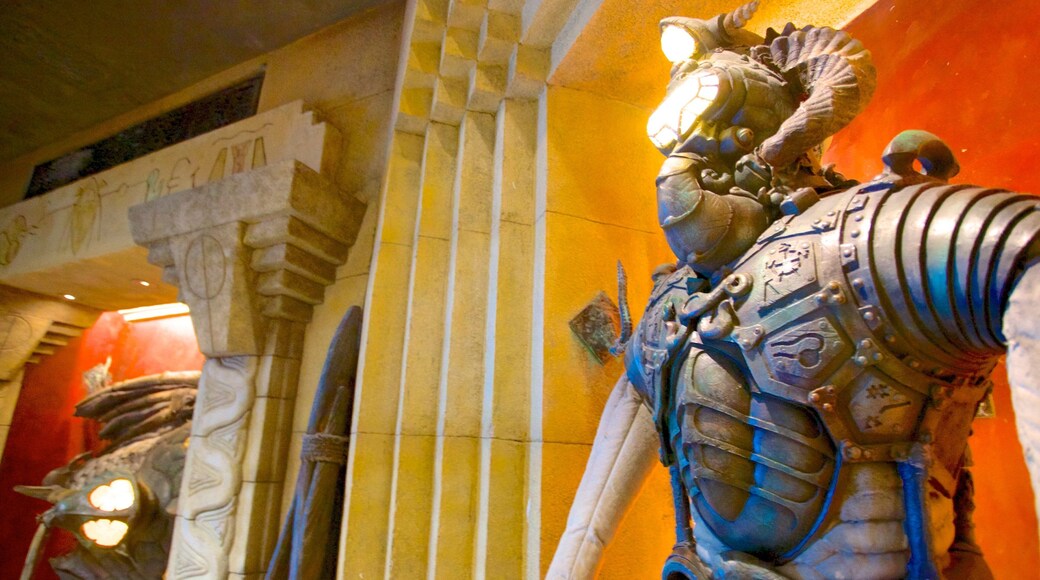 Atlantis Aquarium welches beinhaltet Innenansichten