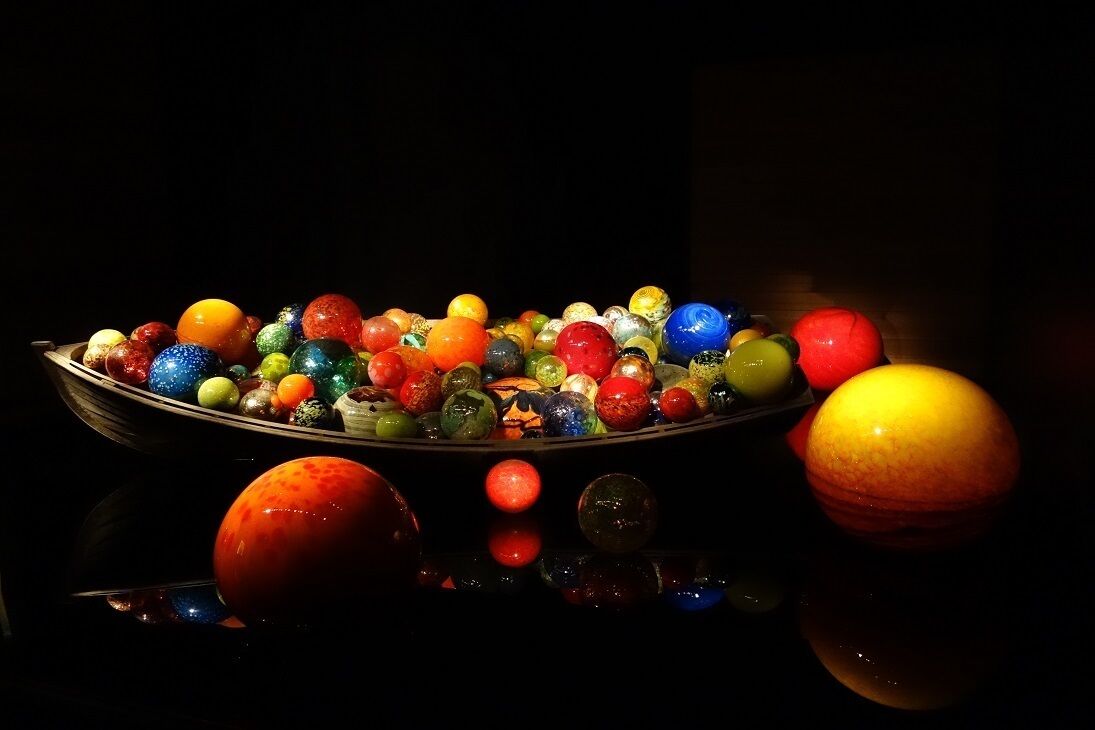 Small but beautiful museum of Dale Chihuly pieces. Be sure to get the combo ticket so you can also see the Morean glass-blowing demonstrations!