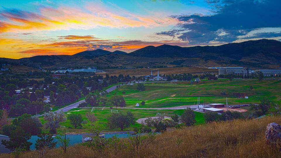 Pocatello City Sunrise Skyline Landscape over the Red Hill Observation Deck: The Beauty of the City of Gate in Caribou-Targhee National Forest, USA