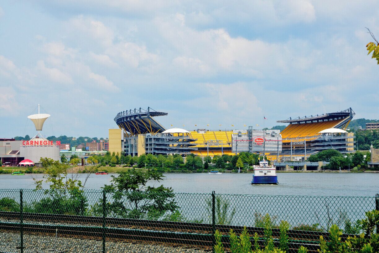 Mini Takes the States Road Rally Cleveland to Buffalo leg:

 Heinz Field as seen from across the river at the confluence of the Allegheny and Ohio Rivers and next to Highmark Stadium.

My main reason for posting this was because I wanted to use the word "confluence" in post.

I feel so totally accomplished right now !

#MTTS #minitakesthestates