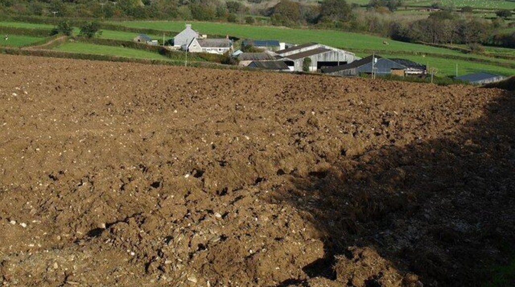 Lower Venton (2). A detail of 1575340, just as 1575327 is a detail of 1575106. From this angle the southern edge of the Headon China Clay Works (in SX5859) becomes visible left of centre.