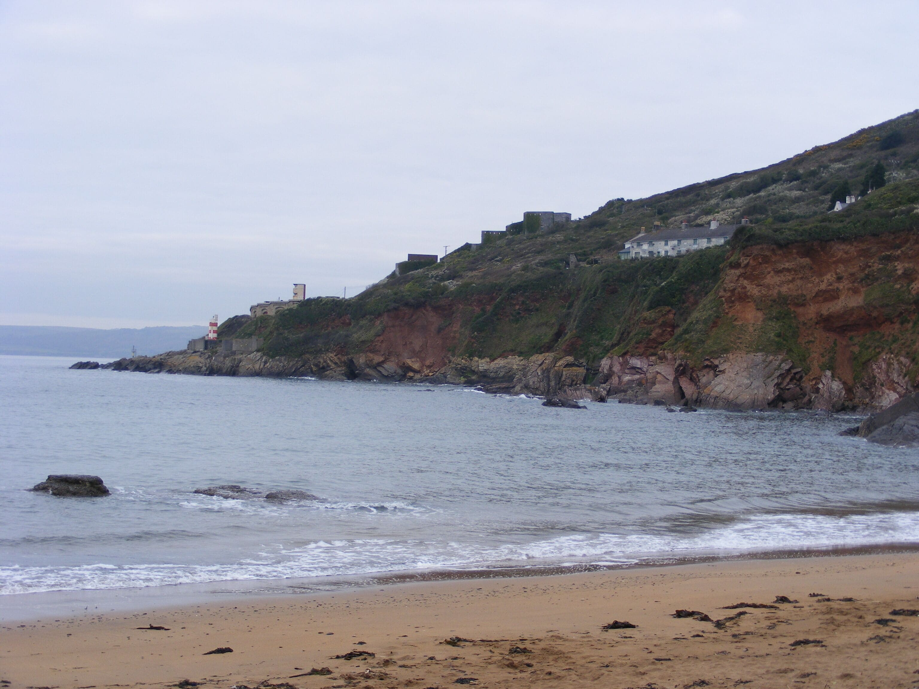 Fort Bovisand, Staddon Point Staddon Point and Fort Bovisand seen from the beach at Bovisand Bay.