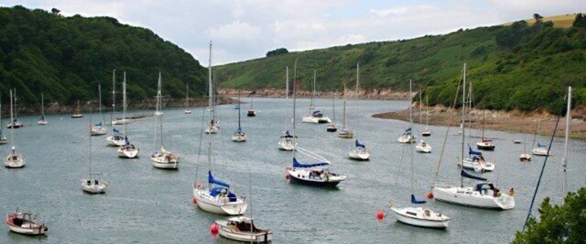 The Yealm Estuary Beyond Yealm Pool the estuary snakes its way towards the sea.