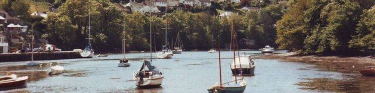 Newton Creek looking towards Noss Mayo, Devon The photo seems to show the end of the creek, but in fact that is behind the photo. Around the bend in the middle of the photo the creek eventually joins the sea.