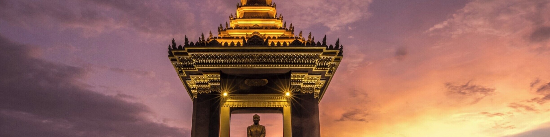 Independence Monument, Phnom Penh, Cambodia
#StunningStructures