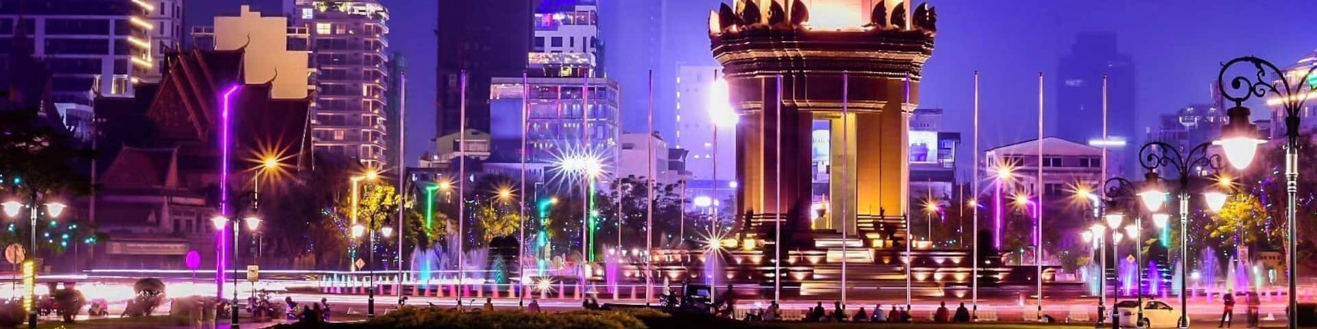 Independence Monument, Phnom Penh, Cambodia 🇰🇭..
A strong country with nice future and horrifying past.
#cambodia #independencemonument #phnompenh #longexposure #monument #nikonasia #nikond7200 #travelph #oph #_ip #travelphotography #wanderer #backpacker #explorer #beautifuldestinations #taillights #iamtb #infinitetravel #bestcitybreaks #uniquephotographyclub