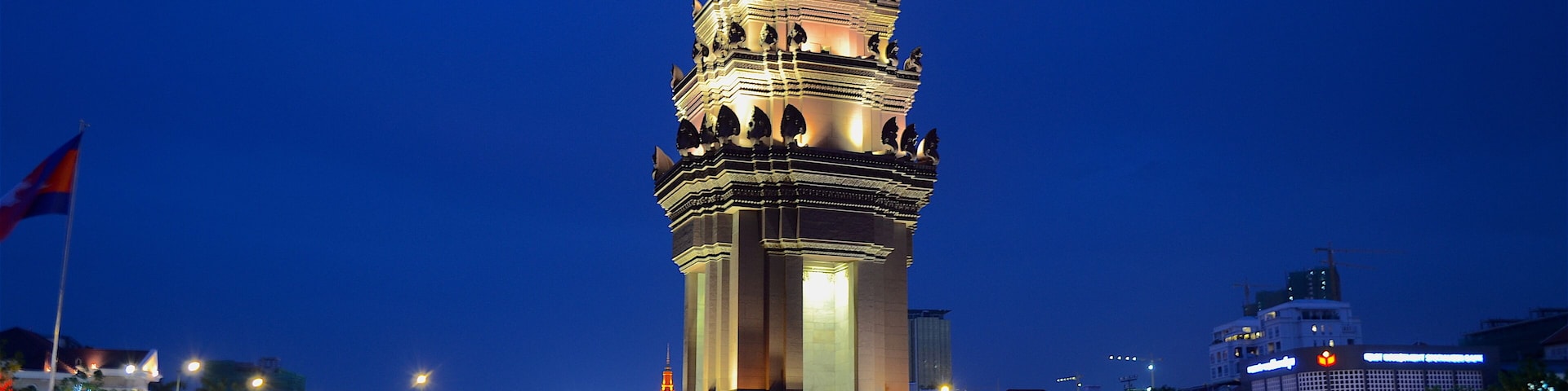 A long exposure photo of the Independence monument in Phonm Penh, Cambodia during evening.
#LifeAtExpediaGroup