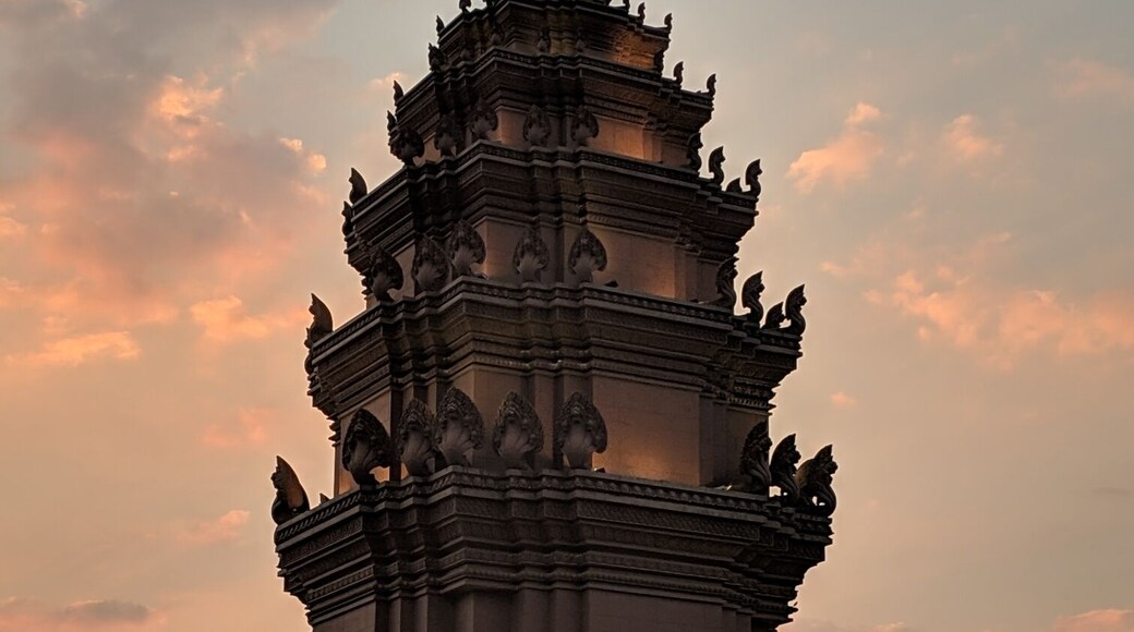 Stopped at Independence Monument as part of Cyclo tour in Phnom Penh, a great way to see the city.