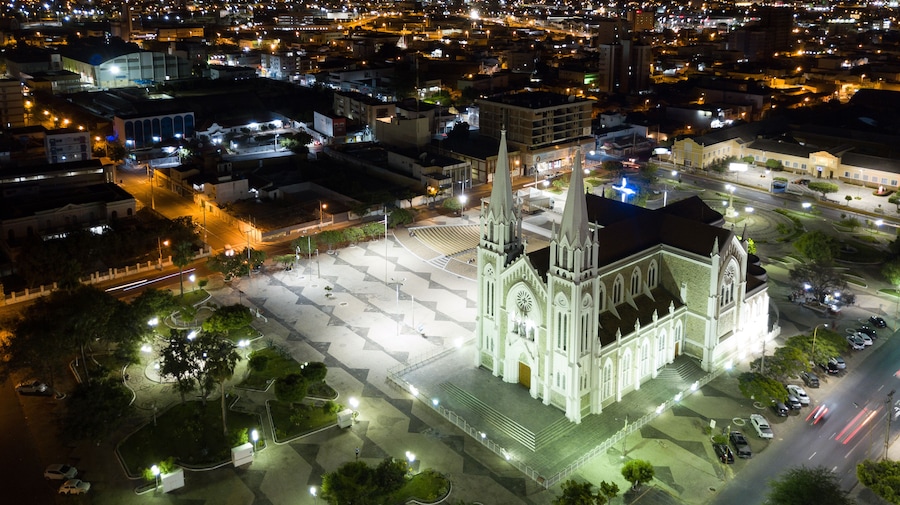 Petrolina at night