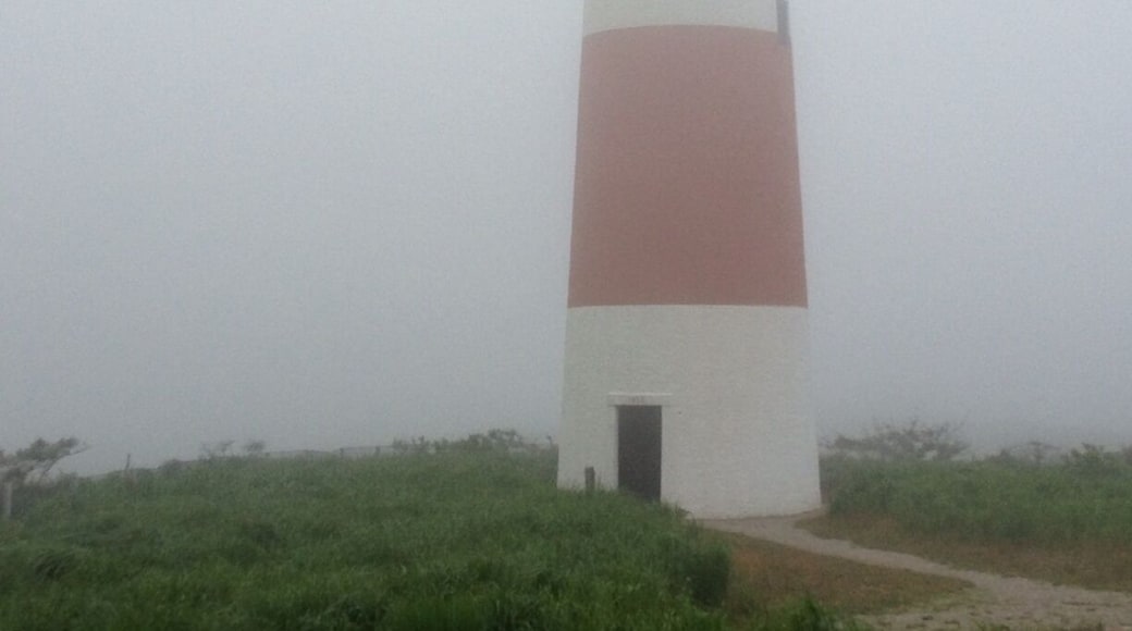 sankaty light on foggy morning. great walk to beautiful spot!