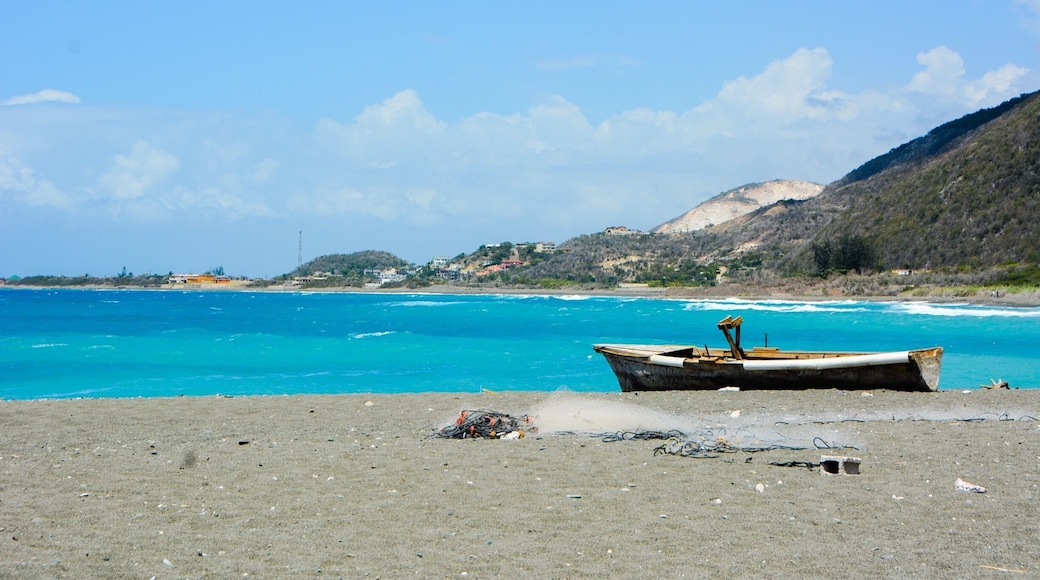 Bob Marley Beach is one of the most pleasant surprises I encountered during my last visit to Jamaica. I never would have found it if it wasn't for my friend who knows his country better than most. It's easy to miss the unassuming sign on the side of the main road and then you drive a few minutes through a small village to get to the beach. The views are spectacular, the water is divine, and the journey is absolutely worth it!