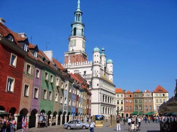 The old marketplace in Poznan. The more wealthier the people were, the more windows they had on their houses. 