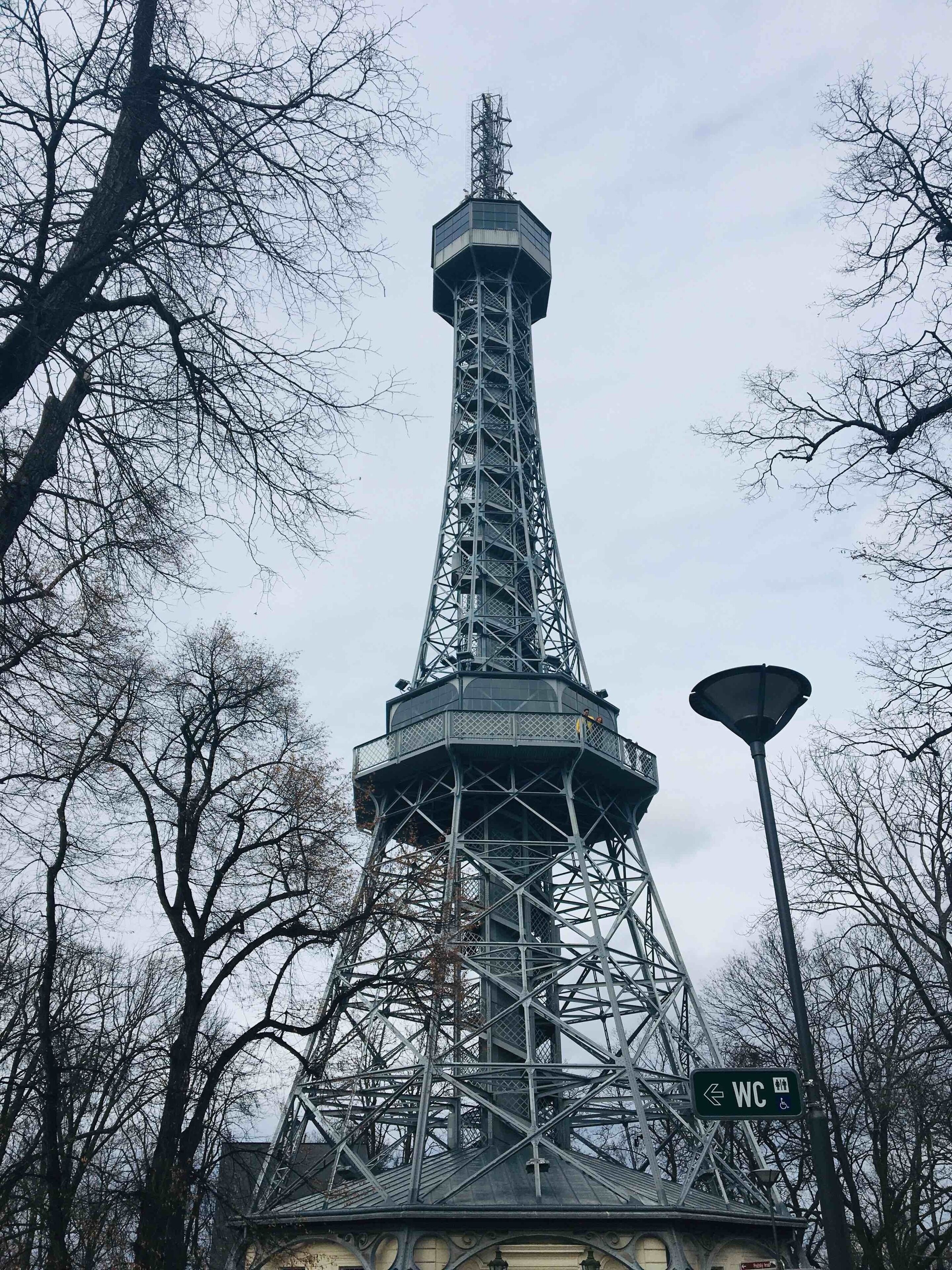 Pétrin tower like the Eiffel tower in paris