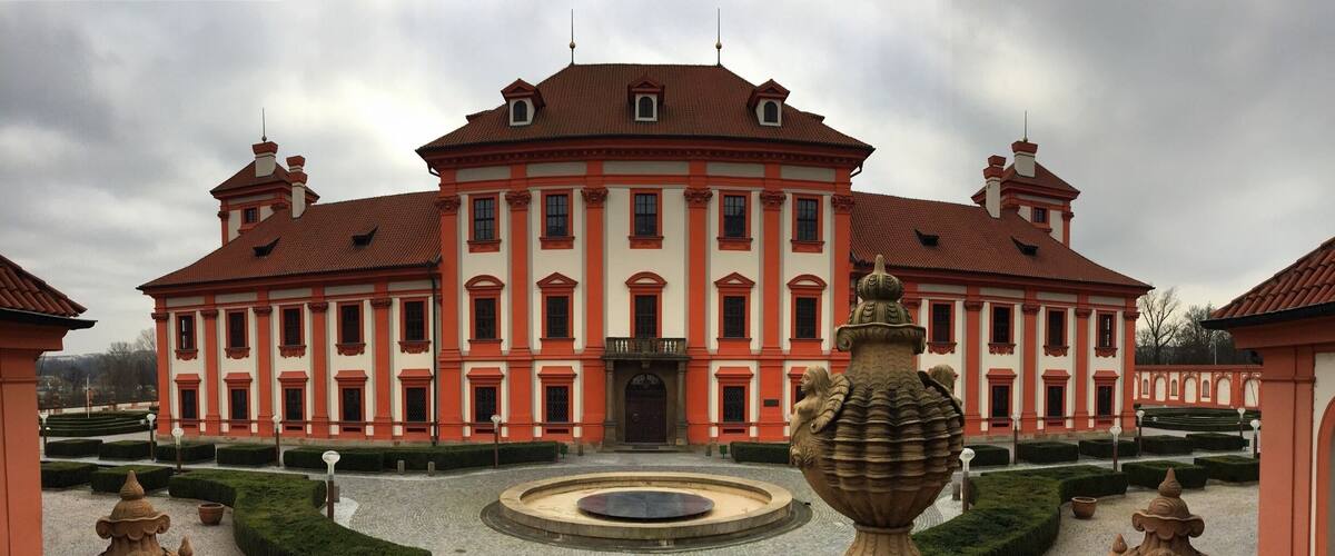 Too bad the castle is only open May to the beginning of November.